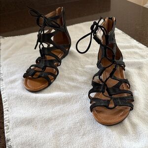 Crown Vintage Black Lace-Up Sandals
